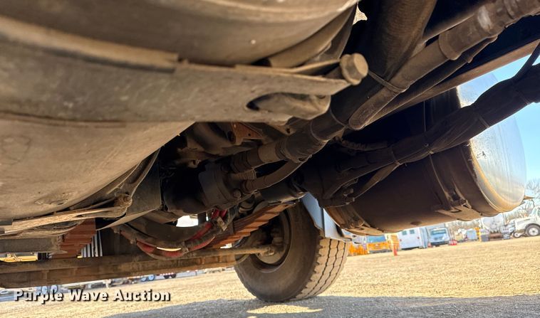 image for item EG2069 2016 Freightliner 114SD crane truck