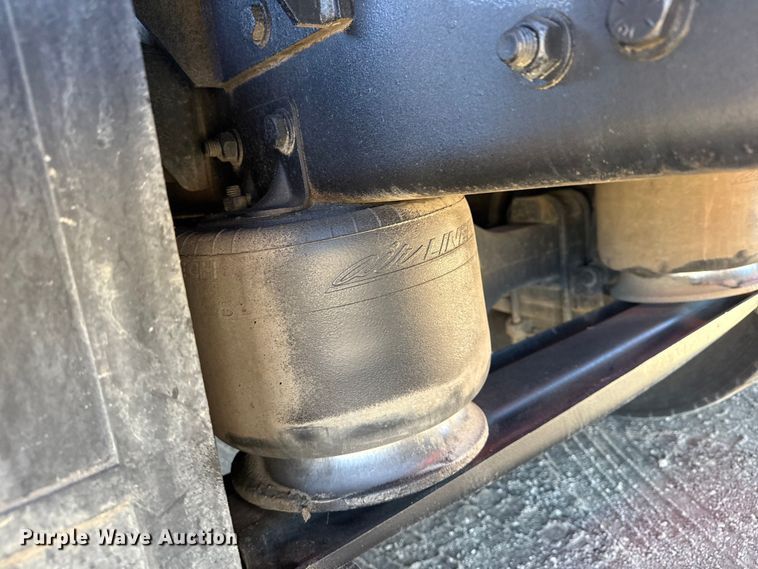 image for item EG2069 2016 Freightliner 114SD crane truck