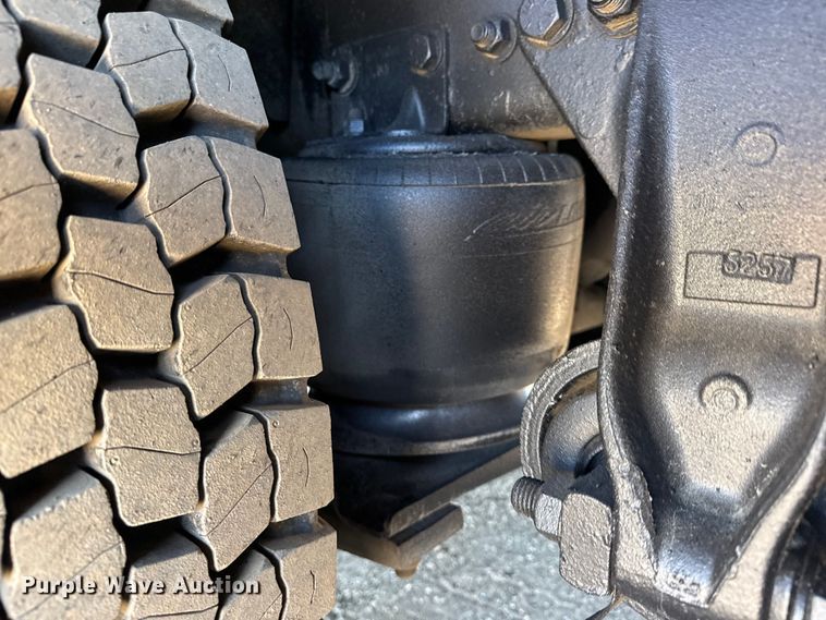 image for item EG2069 2016 Freightliner 114SD crane truck