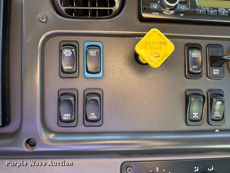 image for item EG2069 2016 Freightliner 114SD crane truck