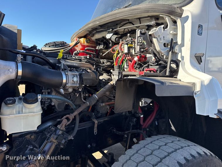 image for item EG2069 2016 Freightliner 114SD crane truck