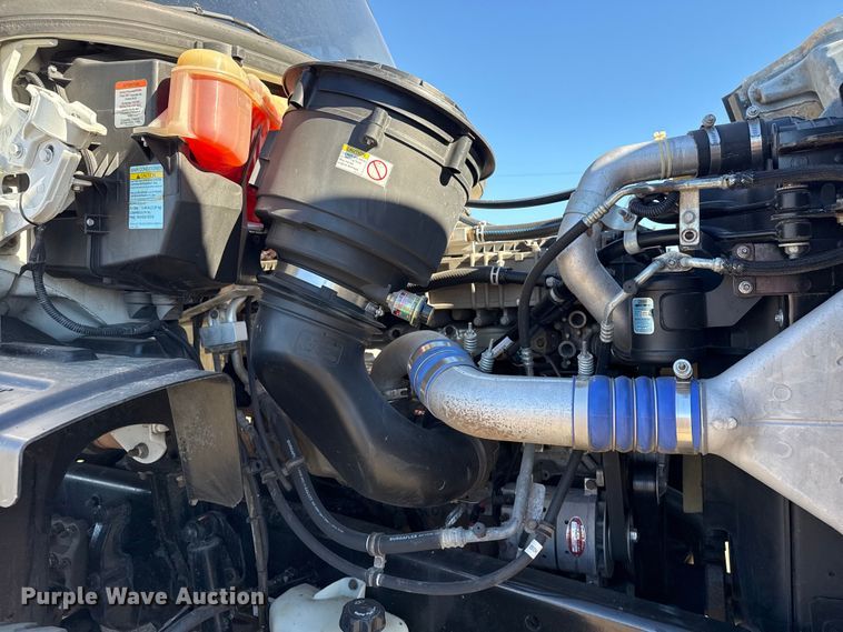 image for item EG2069 2016 Freightliner 114SD crane truck