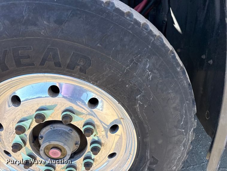 image for item EG2069 2016 Freightliner 114SD crane truck