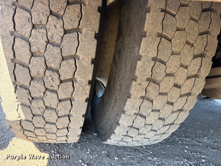 image for item EG2069 2016 Freightliner 114SD crane truck