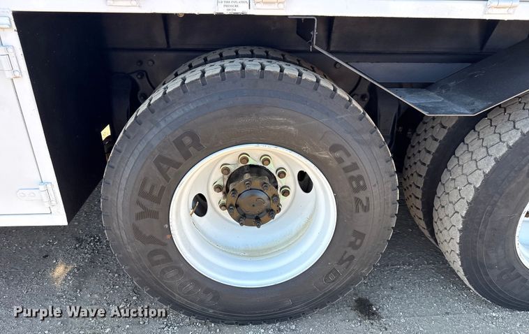 image for item EG2069 2016 Freightliner 114SD crane truck