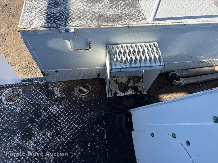 image for item EG2070 2007 Freightliner Business Class M2 digger derrick truck