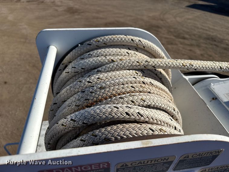 image for item EG2070 2007 Freightliner Business Class M2 digger derrick truck