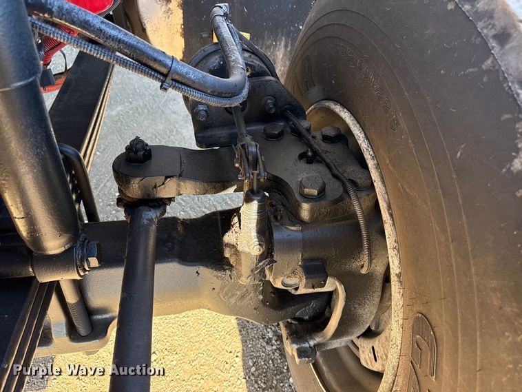 image for item EG2070 2007 Freightliner Business Class M2 digger derrick truck