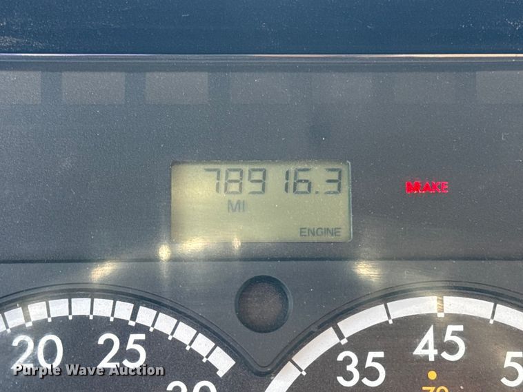 image for item EG2070 2007 Freightliner Business Class M2 digger derrick truck