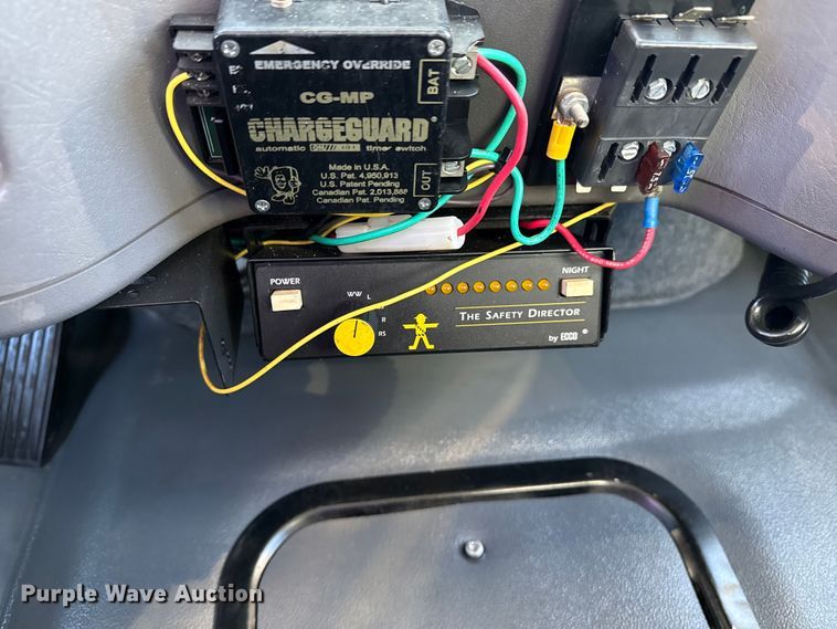 image for item EG2070 2007 Freightliner Business Class M2 digger derrick truck