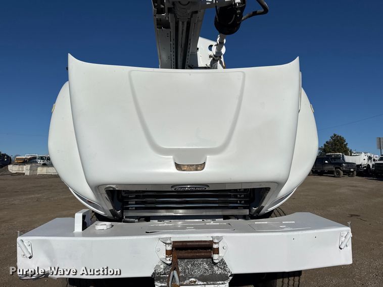 image for item EG2070 2007 Freightliner Business Class M2 digger derrick truck