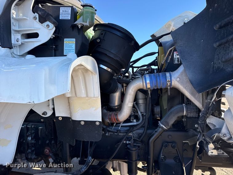 image for item EG2070 2007 Freightliner Business Class M2 digger derrick truck