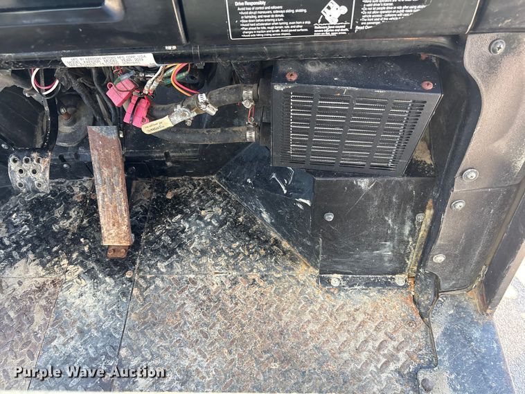 image for item EI5726 2019 Kawasaki Mule 4010 utility vehicle