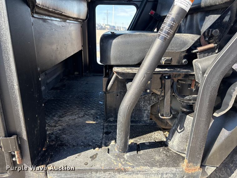 image for item EI5726 2019 Kawasaki Mule 4010 utility vehicle