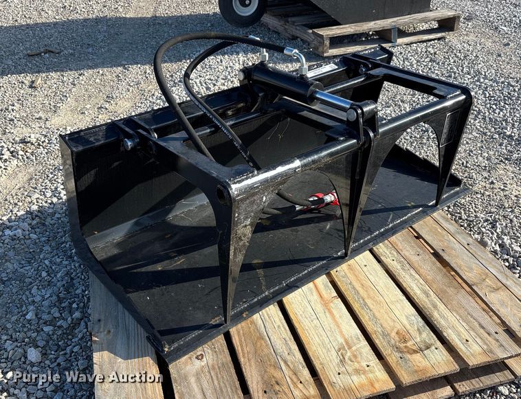 image for item EJ7740 2025 GIYI GY X-PG44C compact utility loader grapple bucket