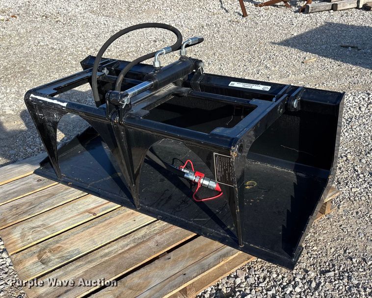 image for item EJ7740 2025 GIYI GY X-PG44C compact utility loader grapple bucket