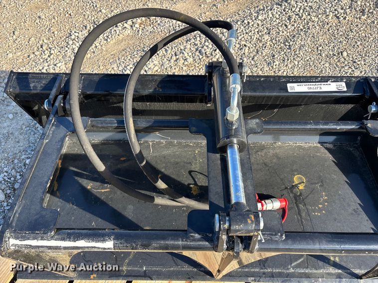 image for item EJ7740 2025 GIYI GY X-PG44C compact utility loader grapple bucket