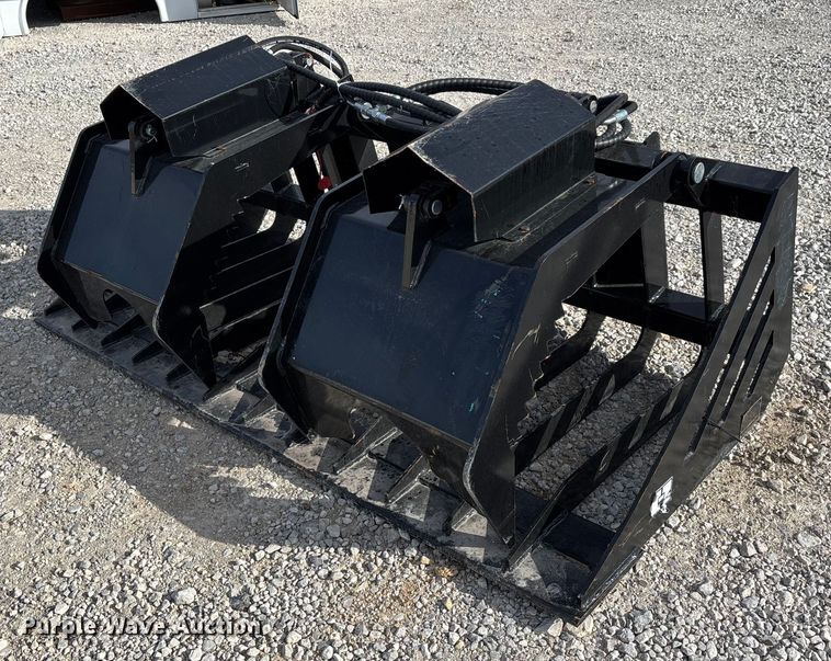 image for item EJ7789 GIYI HWG72 skid steer grapple bucket