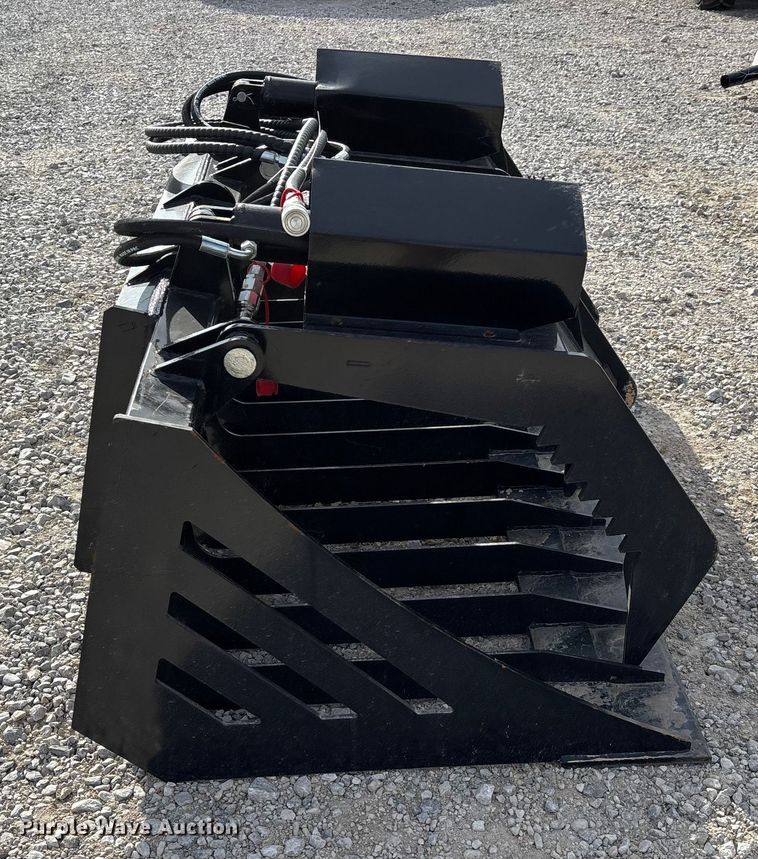 image for item EJ7789 GIYI HWG72 skid steer grapple bucket