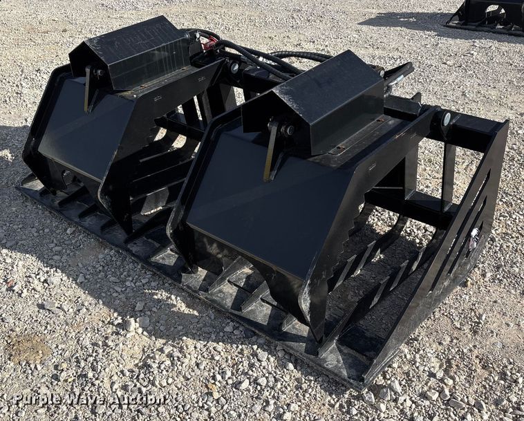 image for item EJ7790 GIYI HWG72 skid steer grapple bucket