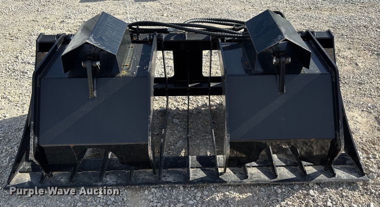 image for item EJ7790 GIYI HWG72 skid steer grapple bucket