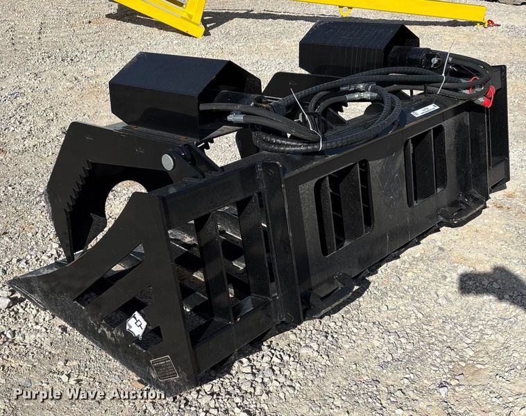 image for item EJ7790 GIYI HWG72 skid steer grapple bucket