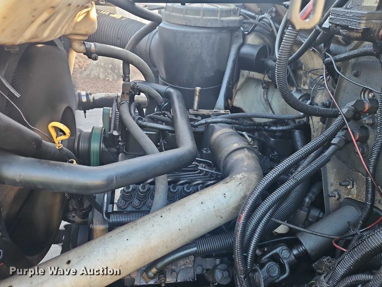 image for item EO4908 1998 Ford F800 tack distributor truck 