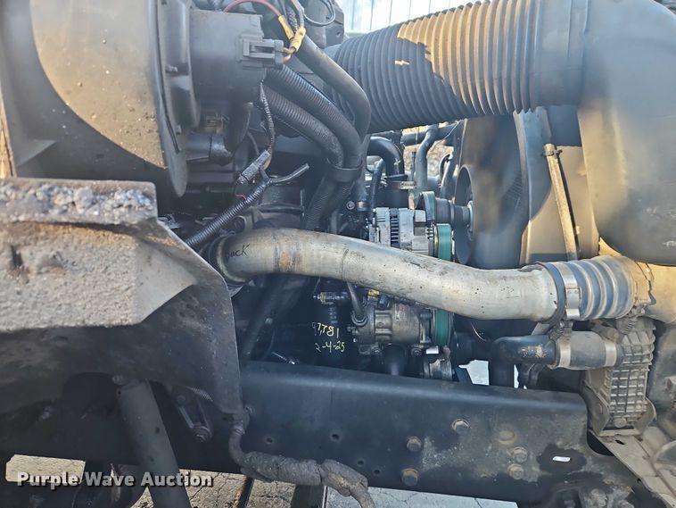 image for item EO4908 1998 Ford F800 tack distributor truck 