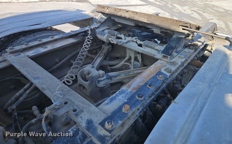 image for item EO4977 2014 Kenworth T660 Series semi truck