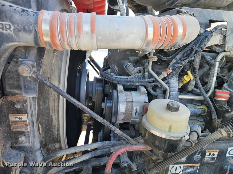 image for item EO4977 2014 Kenworth T660 Series semi truck