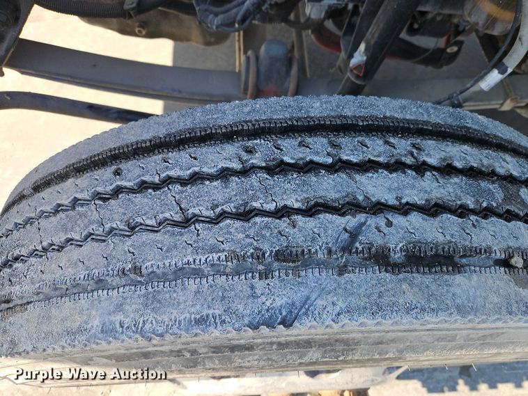 image for item EO4977 2014 Kenworth T660 Series semi truck