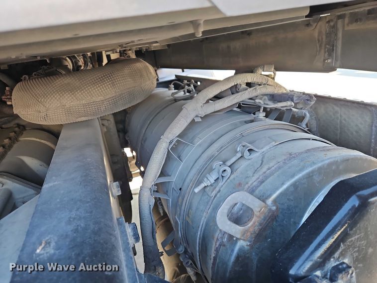 image for item EO4978 2014 Kenworth T660 Series semi truck