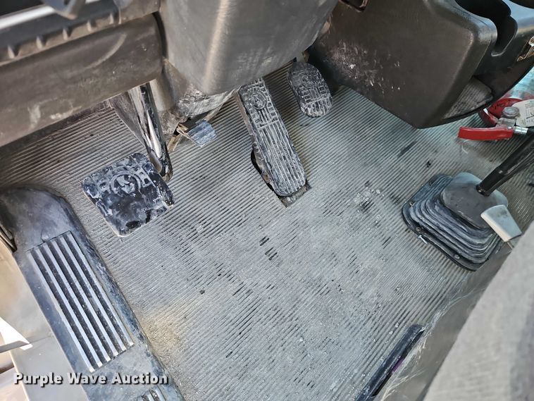 image for item EO4978 2014 Kenworth T660 Series semi truck