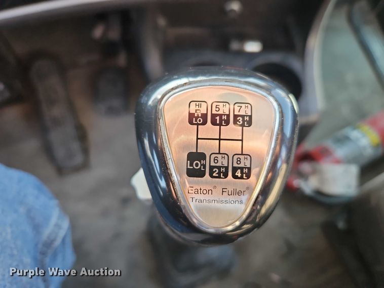 image for item EO4978 2014 Kenworth T660 Series semi truck