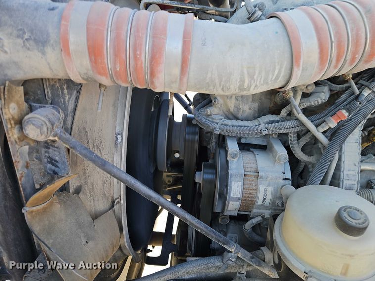 image for item EO4978 2014 Kenworth T660 Series semi truck