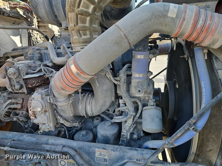 image for item EO4978 2014 Kenworth T660 Series semi truck