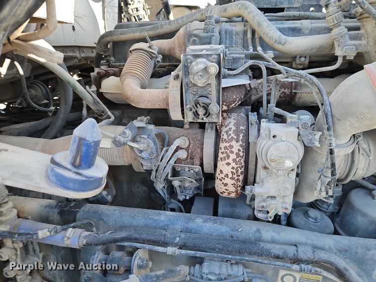 image for item EO4978 2014 Kenworth T660 Series semi truck