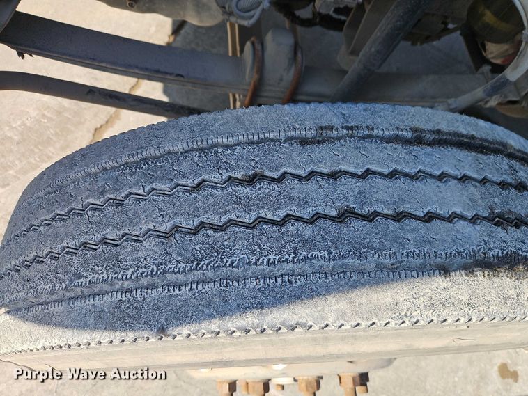 image for item EO4978 2014 Kenworth T660 Series semi truck