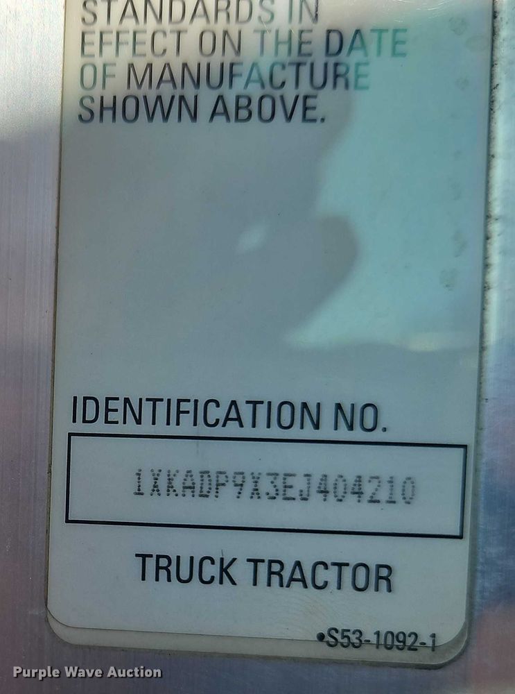 image for item EO4978 2014 Kenworth T660 Series semi truck