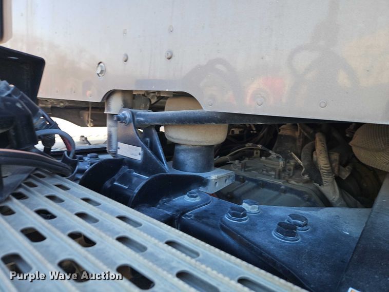 image for item EO4979 2015 Kenworth T680 semi truck