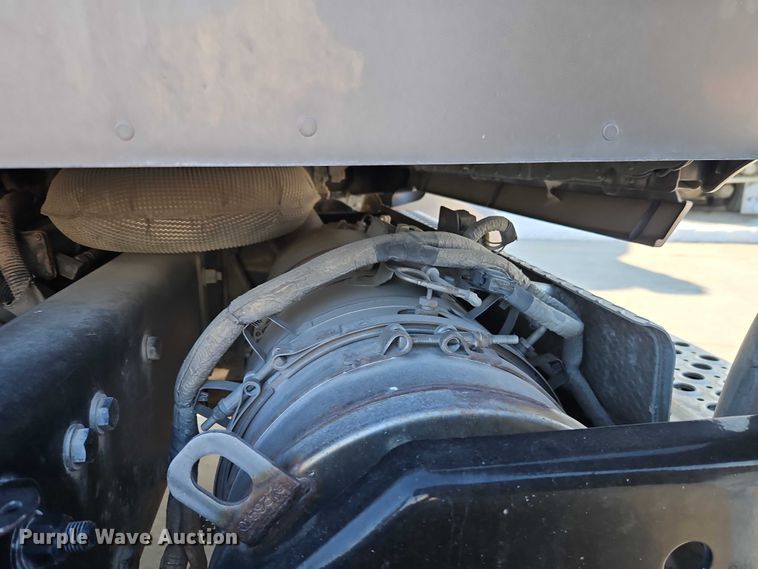 image for item EO4979 2015 Kenworth T680 semi truck