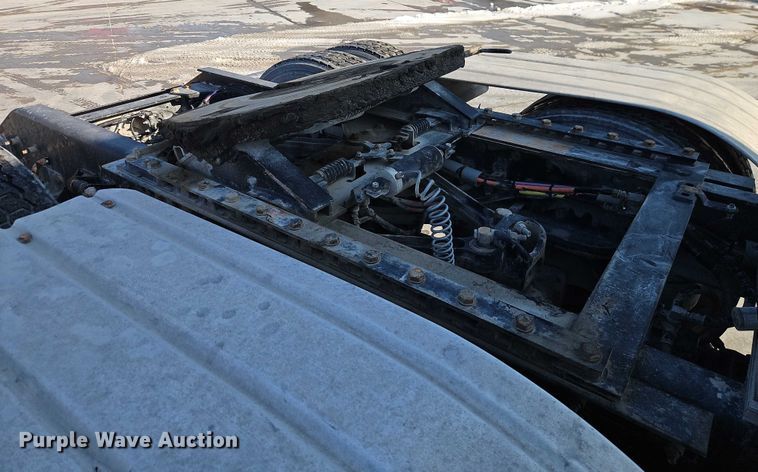 image for item EO4979 2015 Kenworth T680 semi truck