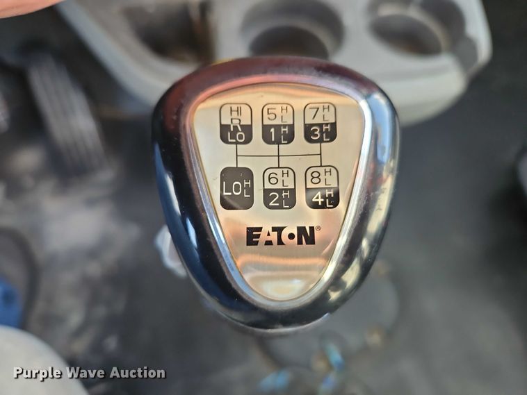 image for item EO4979 2015 Kenworth T680 semi truck