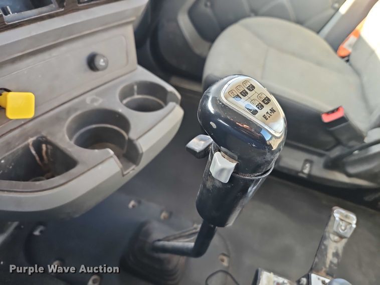 image for item EO4979 2015 Kenworth T680 semi truck