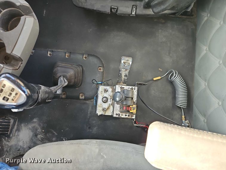 image for item EO4979 2015 Kenworth T680 semi truck