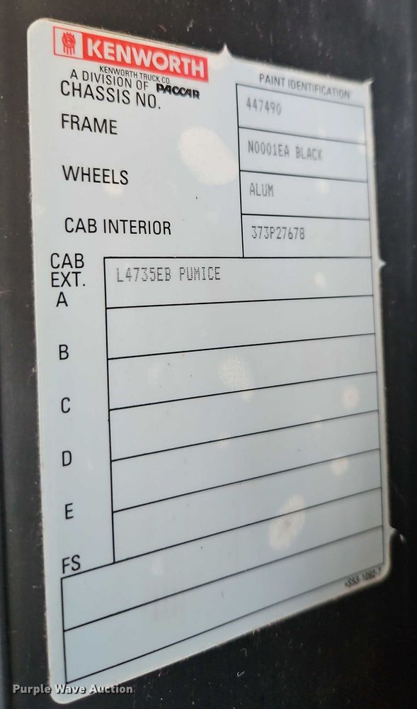 image for item EO4979 2015 Kenworth T680 semi truck