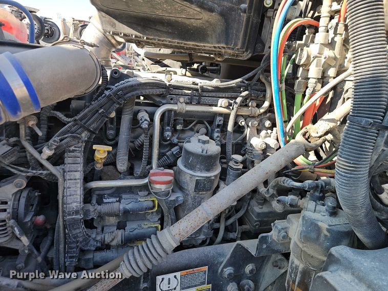 image for item EO4979 2015 Kenworth T680 semi truck