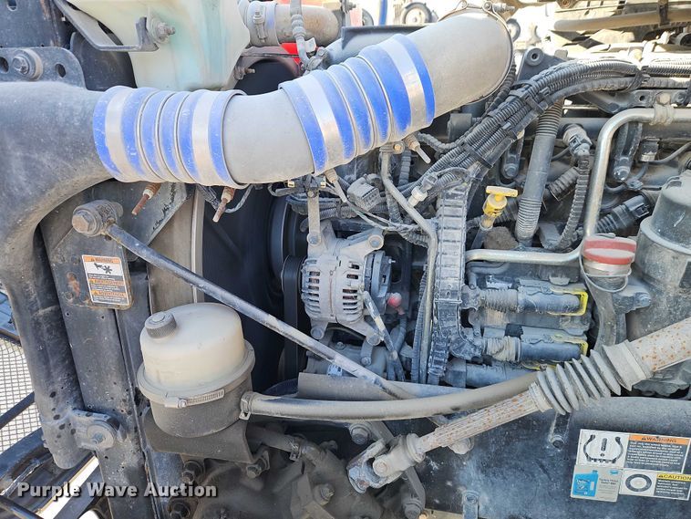 image for item EO4979 2015 Kenworth T680 semi truck