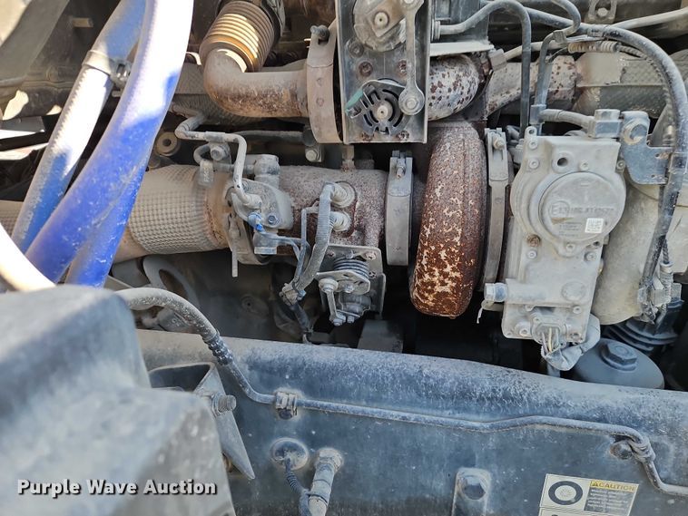 image for item EO4979 2015 Kenworth T680 semi truck