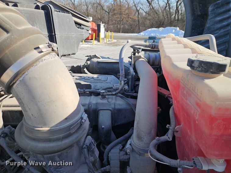 image for item EO4979 2015 Kenworth T680 semi truck